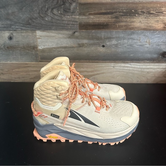 Altra Olympus 5 Hike Mid GTX GoreTex Sand Vibram Sol Hiking Boot Women Size 9 - Picture 4 of 8